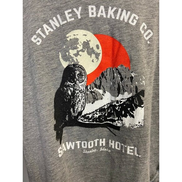 Alternative Apparel Tops - Alternative Apparel Stanley Baking Co. Sawtooth Hotel Gray LS Shirt S Owl Graphi
